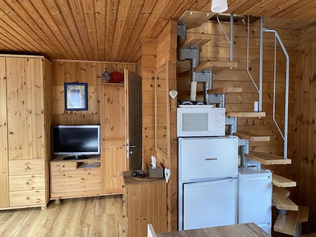 Holzhaus Mit Direktem Wasserzugang In Berlin-Koepenick Exteriör bild